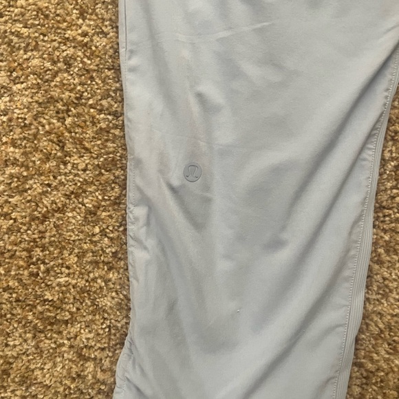 Lululemon Dance Studio Crop Size 6 - Picture 4 of 6